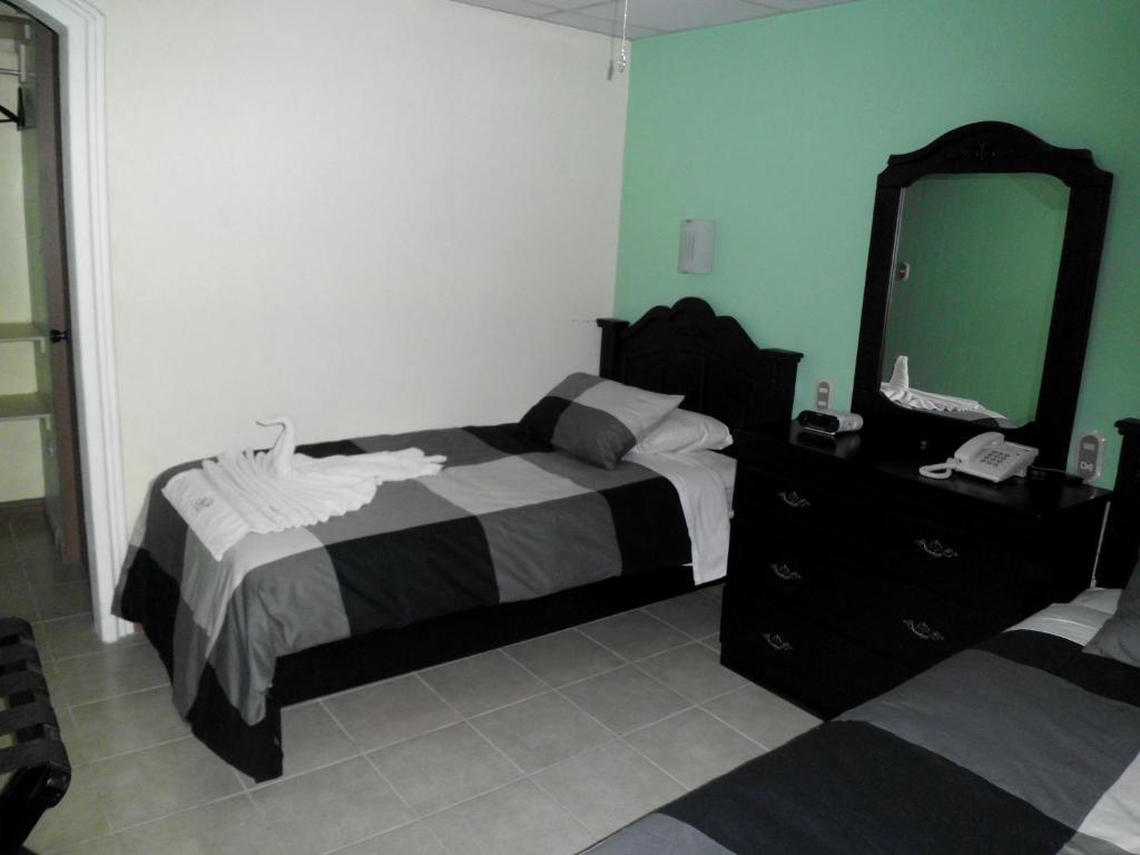 Hotel Eskalima Alajuela Quarto foto
