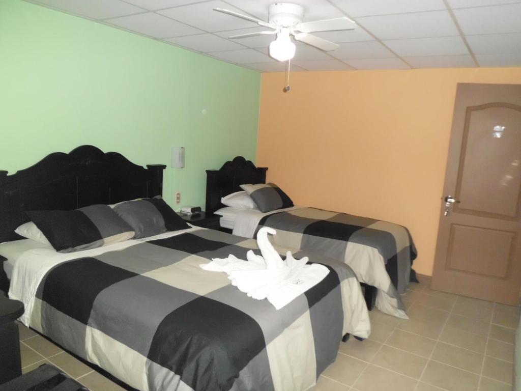 Hotel Eskalima Alajuela Quarto foto